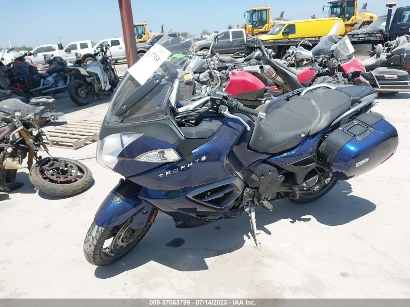 2013 TRIUMPH MOTORCYCLE TROPHY SE SMTH02XK6DJ578496