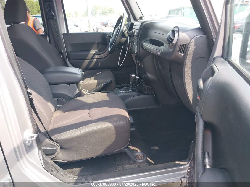 2013 JEEP WRANGLER UNLIMITED SPORT - 1C4BJWDG2DL631465