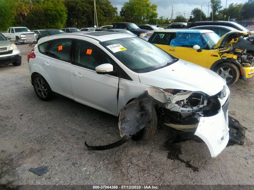 2014 FORD FOCUS SE - 1FADP3K29EL113339