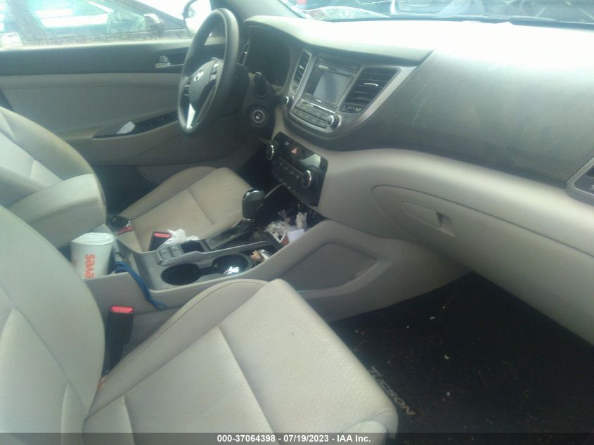 2017 HYUNDAI TUCSON LIMITED/SPORT AND ECO/SE - KM8J33A46HU463470