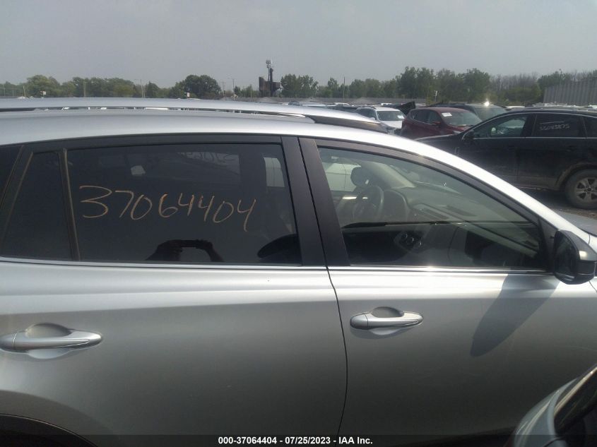 2015 TOYOTA RAV4 LE - JTMBFREV6FJ044362
