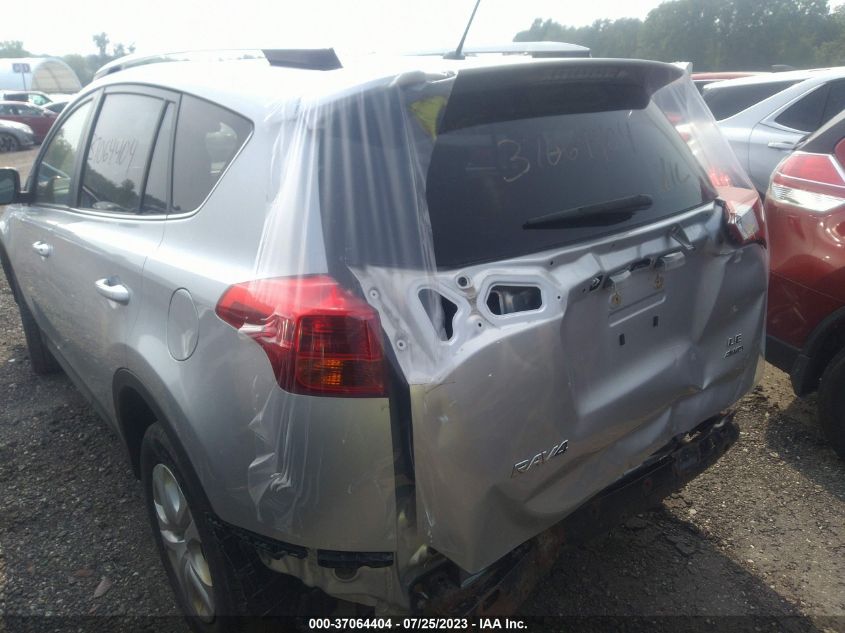 2015 TOYOTA RAV4 LE - JTMBFREV6FJ044362