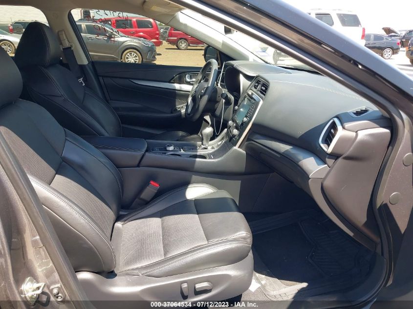 2017 NISSAN MAXIMA SV - 1N4AA6AP5HC412821