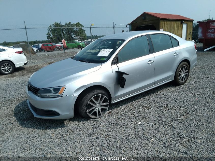 2014 VOLKSWAGEN JETTA SEDAN SE - 3VWD17AJ7EM243417