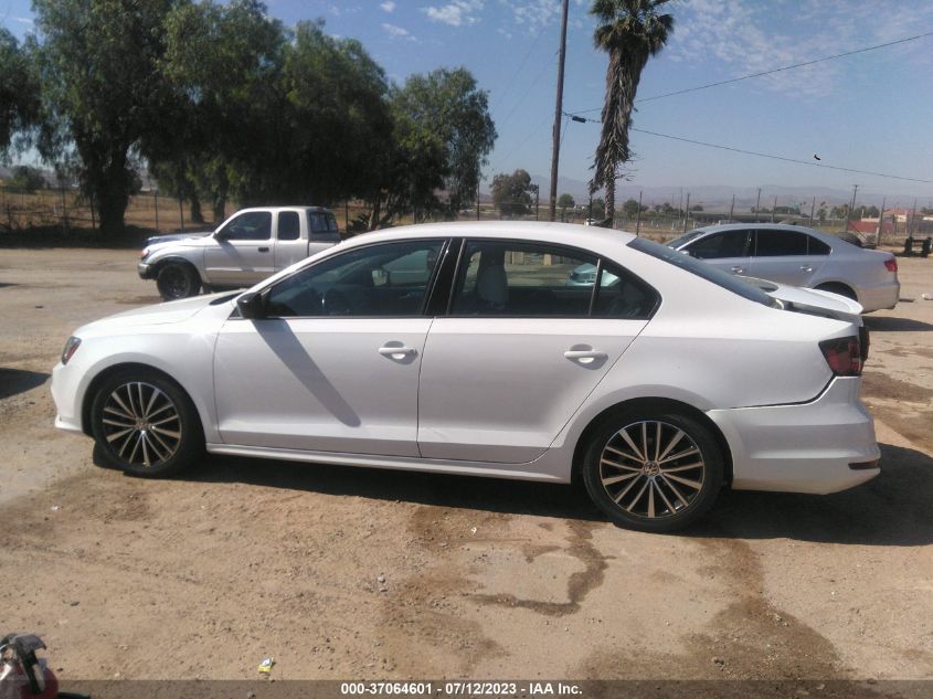 2016 VOLKSWAGEN JETTA SEDAN 1.8T SPORT - 3VWD17AJ7GM306065