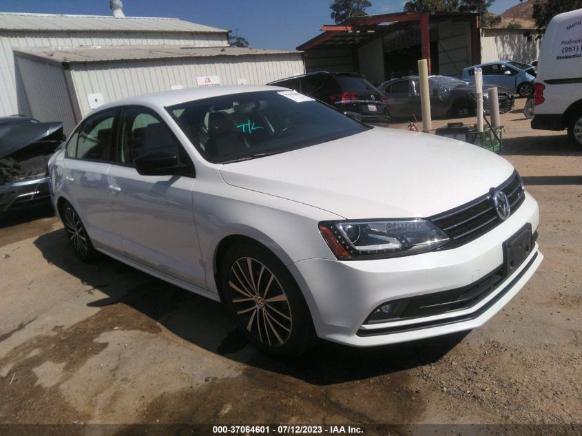 2016 VOLKSWAGEN JETTA SEDAN 1.8T SPORT - 3VWD17AJ7GM306065