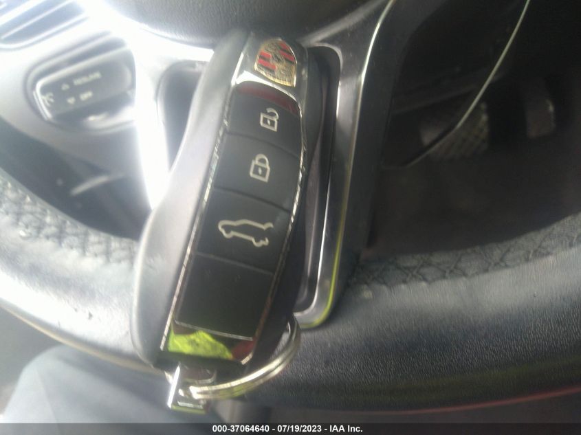 2019 PORSCHE MACAN - WP1AA2A58KLB06347
