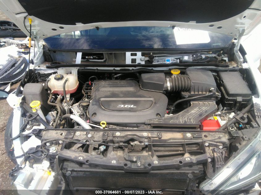 2018 CHRYSLER PACIFICA TOURING PLUS - 2C4RC1FG4JR125924