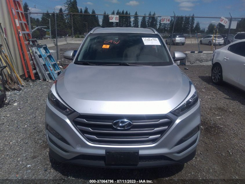 2017 HYUNDAI TUCSON SE - KM8J33A49HU443794