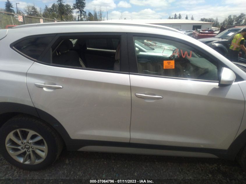2017 HYUNDAI TUCSON SE - KM8J33A49HU443794