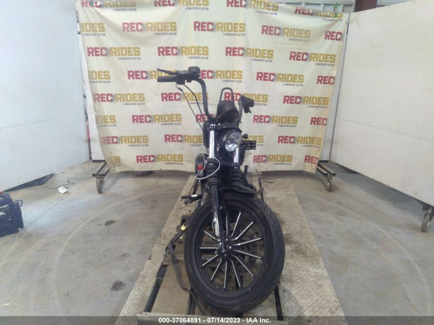2015 HARLEY-DAVIDSON XL883 IRON 883 - 1HD4LE235FC428682