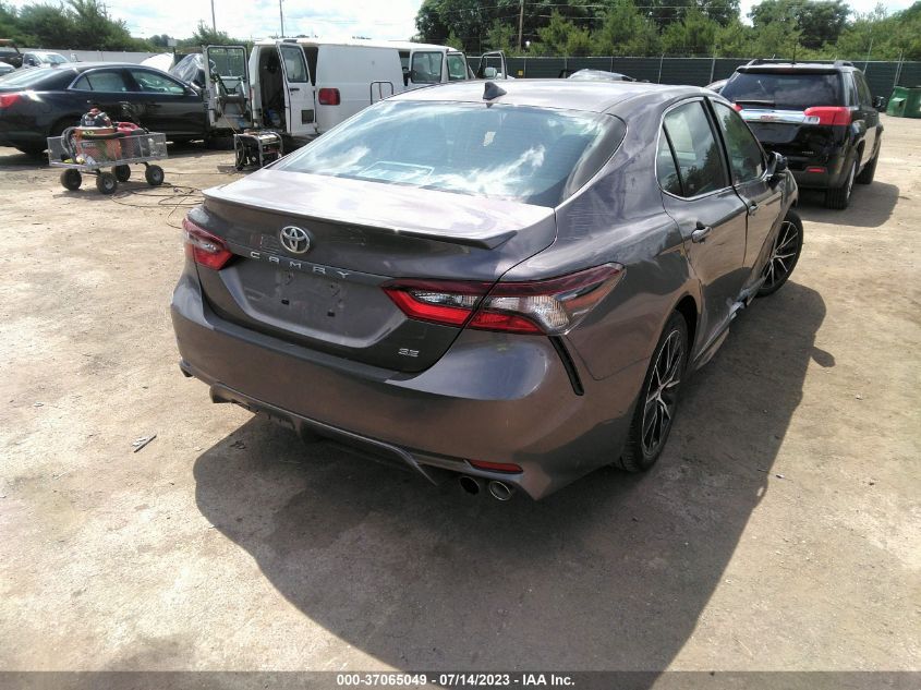 2022 TOYOTA CAMRY SE - 4T1G11AK4NU654769
