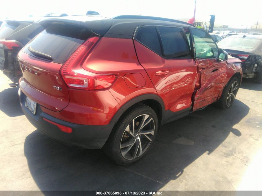 2021 VOLVO XC40 R-DESIGN YV4162UM6M2548152
