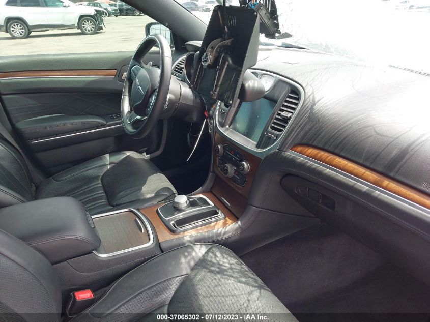 2016 CHRYSLER 300 300C PLATINUM - 2C3CCAPG2GH334408