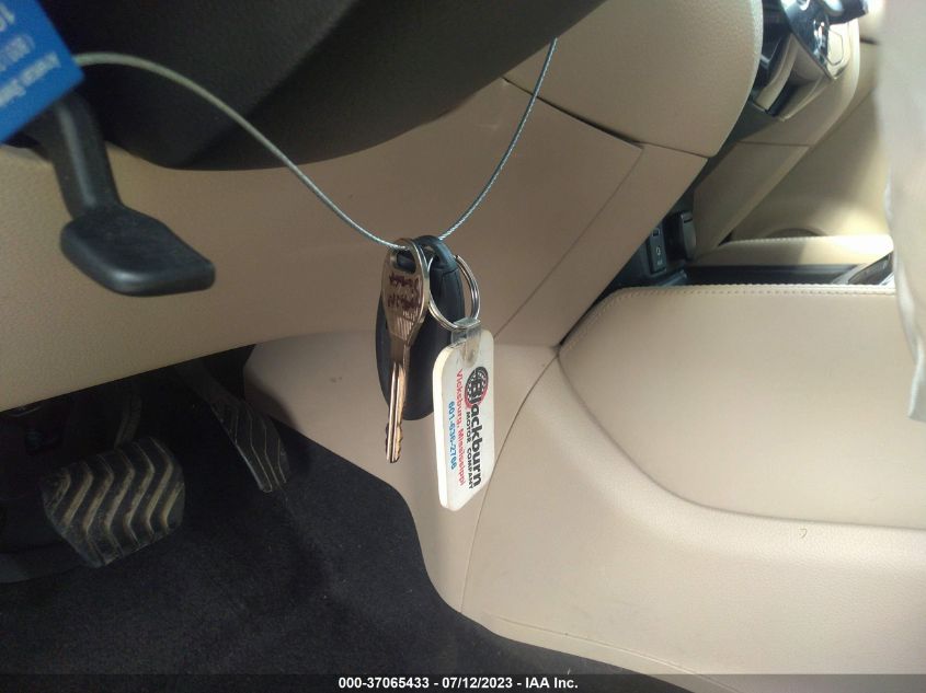 2017 NISSAN ROGUE SL - JN8AT2MT6HW403411