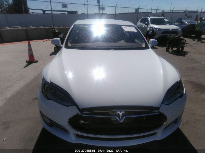 2014 TESLA MODEL S 60 KWH BATTERY/P85 - 5YJSA1H15EFP36224