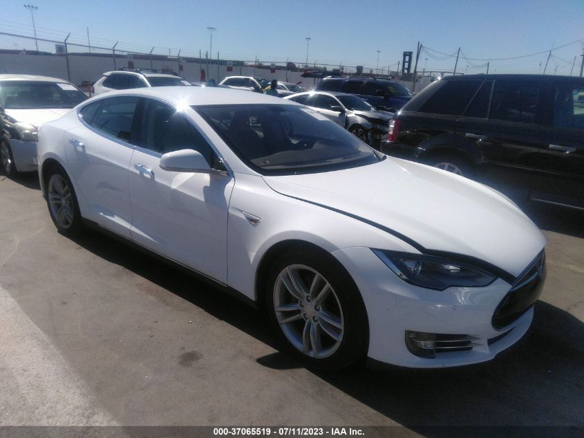 2014 TESLA MODEL S 60 KWH BATTERY/P85 - 5YJSA1H15EFP36224
