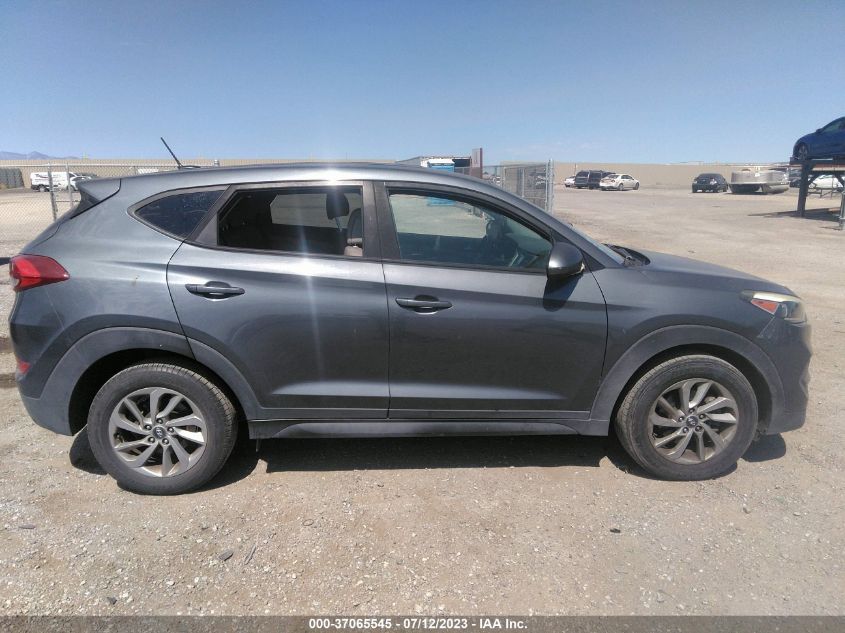 2017 HYUNDAI TUCSON SE - KM8J23A47HU396252