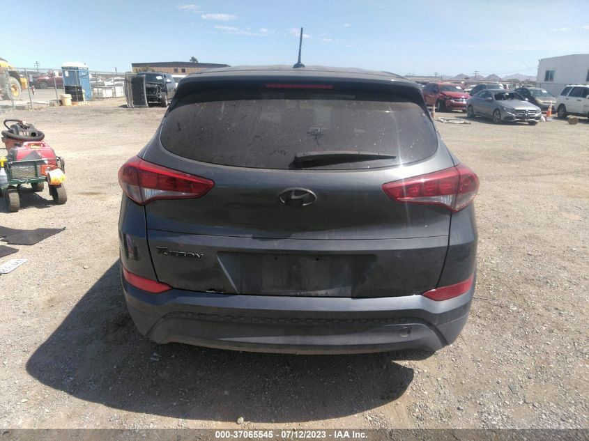 2017 HYUNDAI TUCSON SE - KM8J23A47HU396252