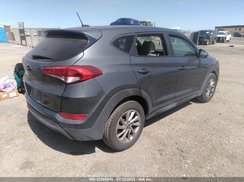 2017 HYUNDAI TUCSON SE - KM8J23A47HU396252