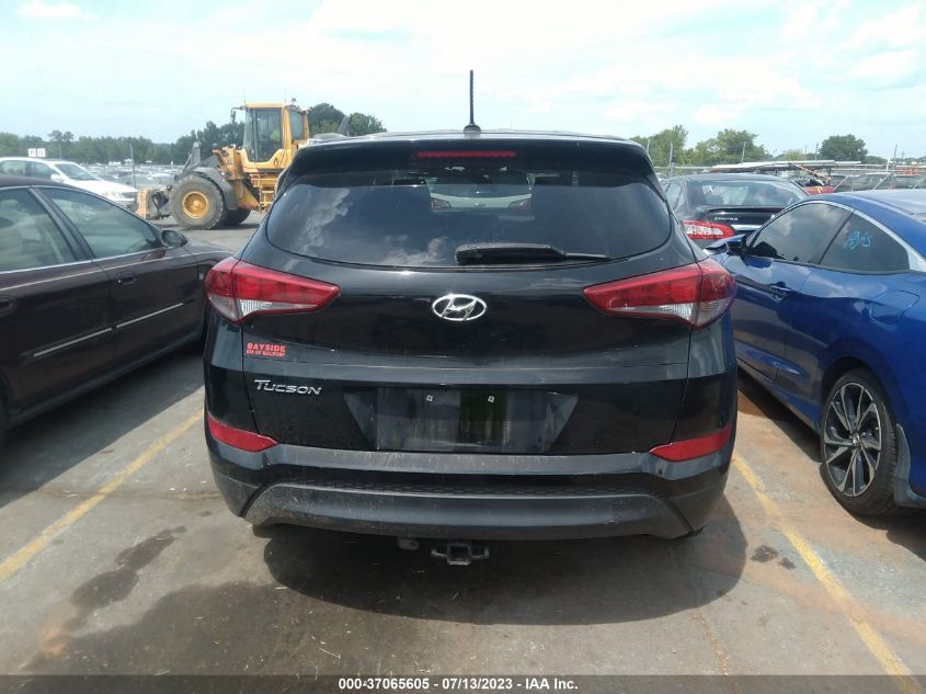 2017 HYUNDAI TUCSON SE - KM8J23A44HU336459