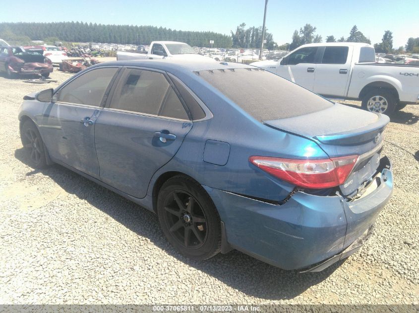 2016 TOYOTA CAMRY SE W/SPECIAL EDITION PKG - 4T1BF1FK2GU560753