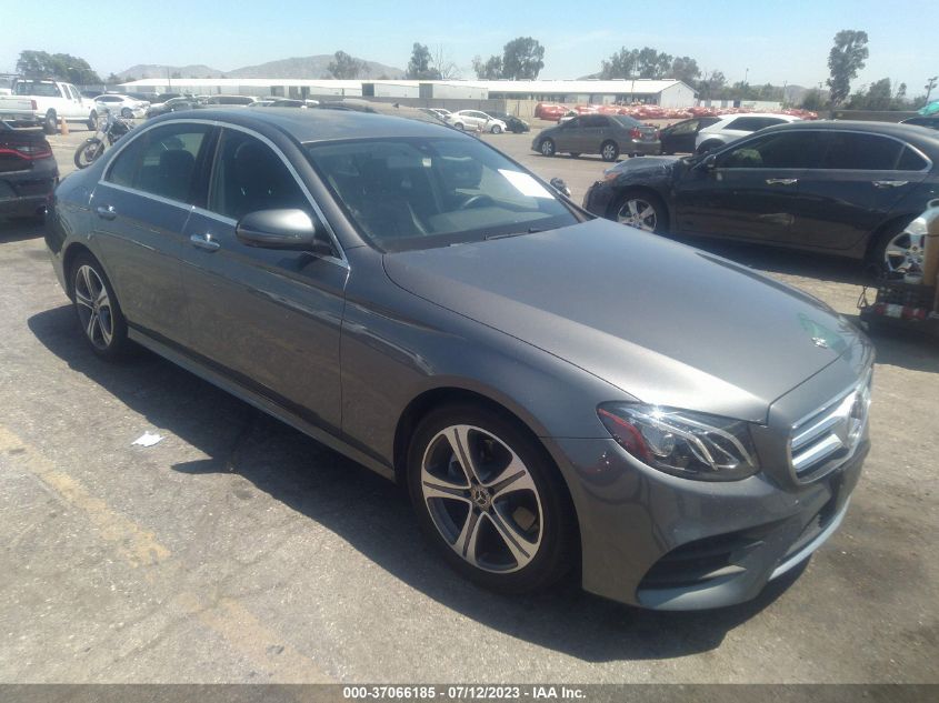 2019 MERCEDES-BENZ E-CLASS E 300 - WDDZF4JB4KA547420
