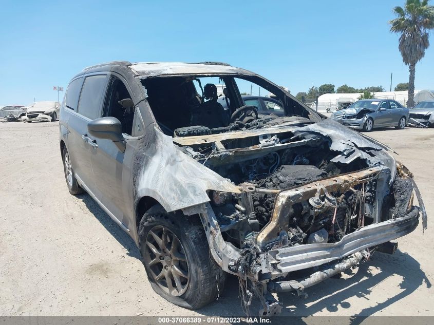 2020 CHRYSLER PACIFICA TOURING L - 2C4RC1BG3LR157417