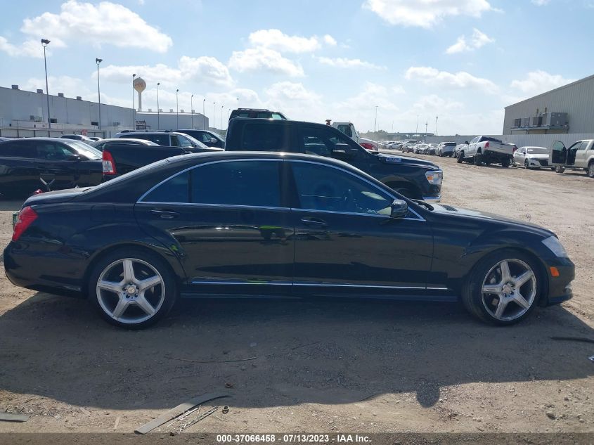 2013 MERCEDES-BENZ S-CLASS S 550 - WDDNG7DBXDA493844