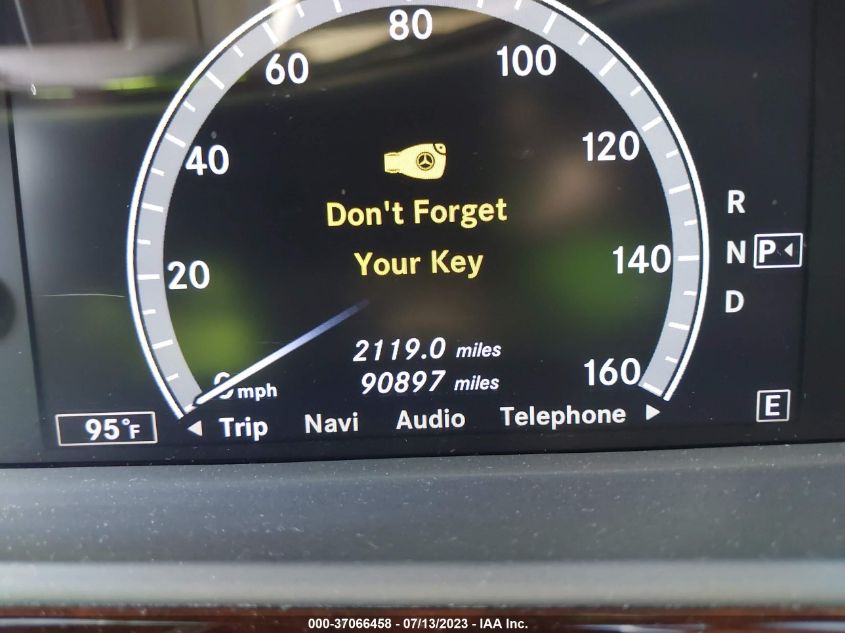 2013 MERCEDES-BENZ S-CLASS S 550 - WDDNG7DBXDA493844