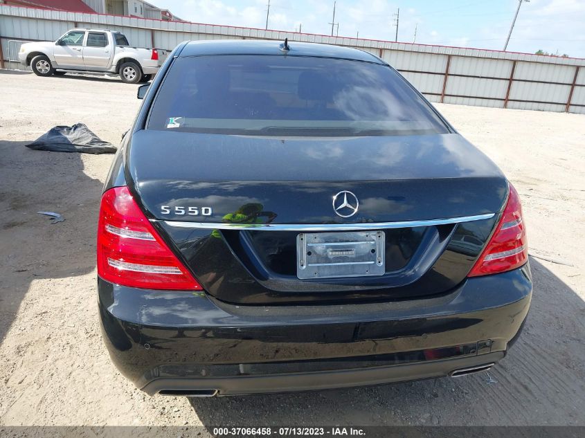 2013 MERCEDES-BENZ S-CLASS S 550 - WDDNG7DBXDA493844