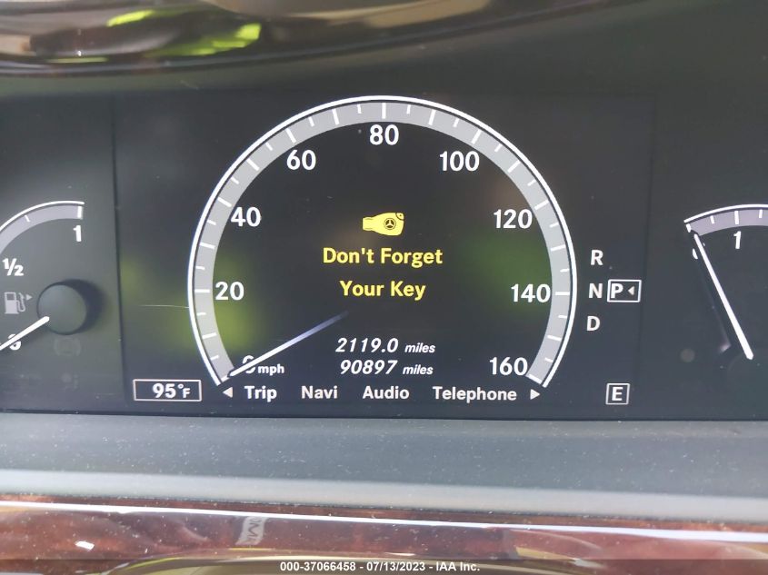 2013 MERCEDES-BENZ S-CLASS S 550 - WDDNG7DBXDA493844