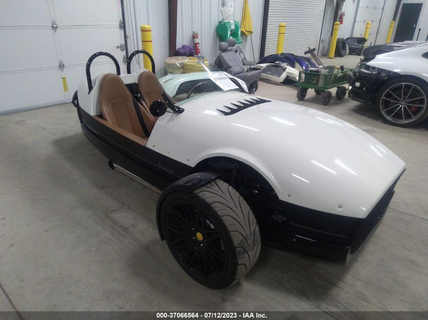 7KGTC2V38MR002578 VANDERHALL VENICE 2021