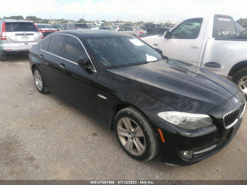 2013 BMW 5 SERIES 528I - WBAXG5C50DDY35932