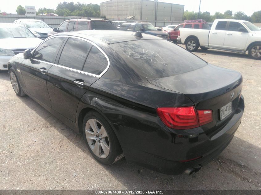 2013 BMW 5 SERIES 528I - WBAXG5C50DDY35932