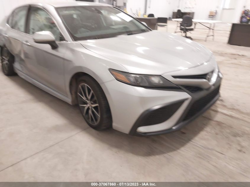 4T1G11AK5MU445426 Toyota Camry SE