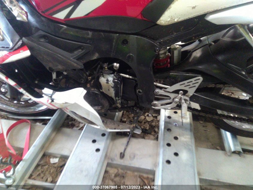 2003 YAMAHA YZFR6 L JYARJ06E43A003792