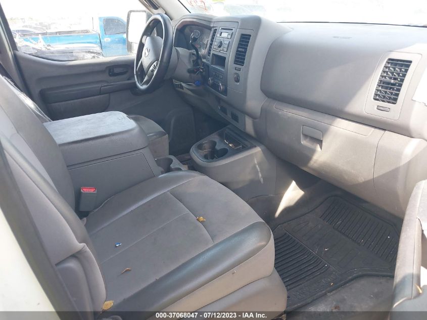 2013 NISSAN NV 2500 1N6BF0LX2DN111395