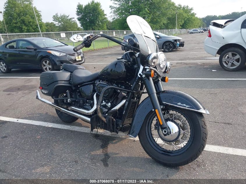 2019 HARLEY-DAVIDSON FLHCS - 1HD1YBK26KB030715