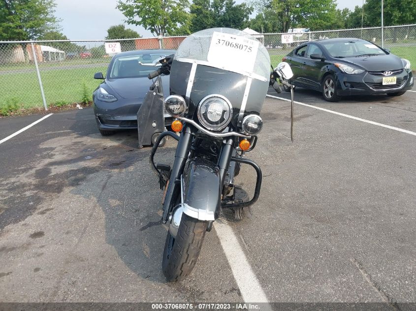 2019 HARLEY-DAVIDSON FLHCS - 1HD1YBK26KB030715