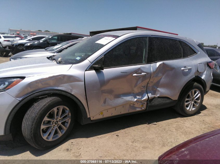 2020 FORD ESCAPE SE - 1FMCU0G68LUA31159