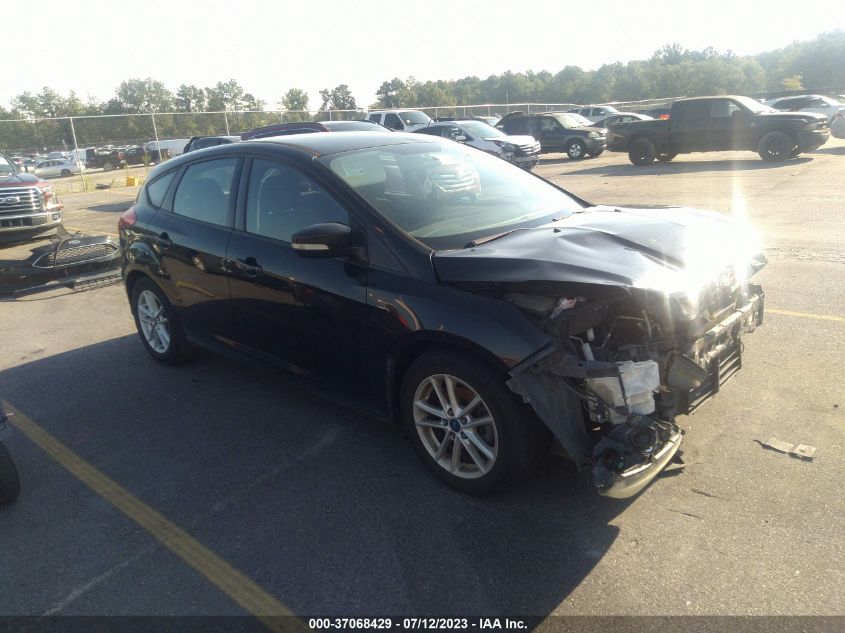 2015 FORD FOCUS SE - 1FADP3K21FL328750