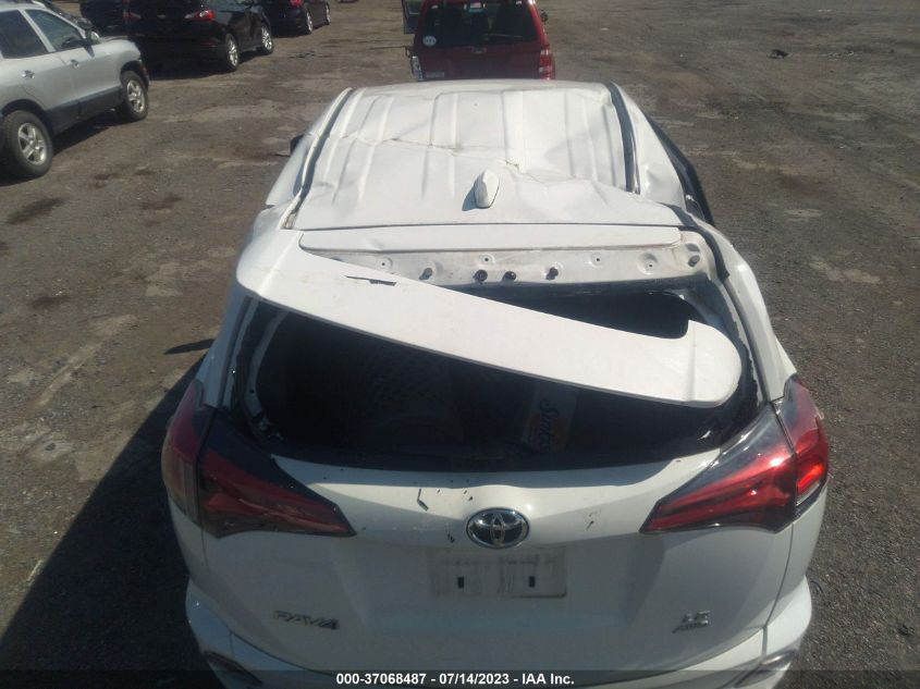 2018 TOYOTA RAV4 LE - JTMBFREV2JD246879