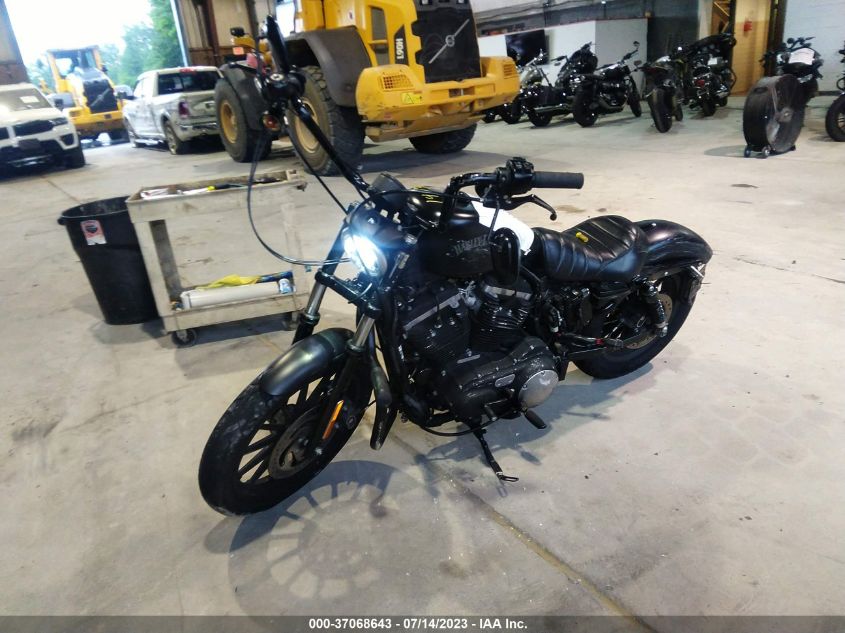 2015 HARLEY-DAVIDSON XL883 IRON 883 - 1HD4LE212FC437127