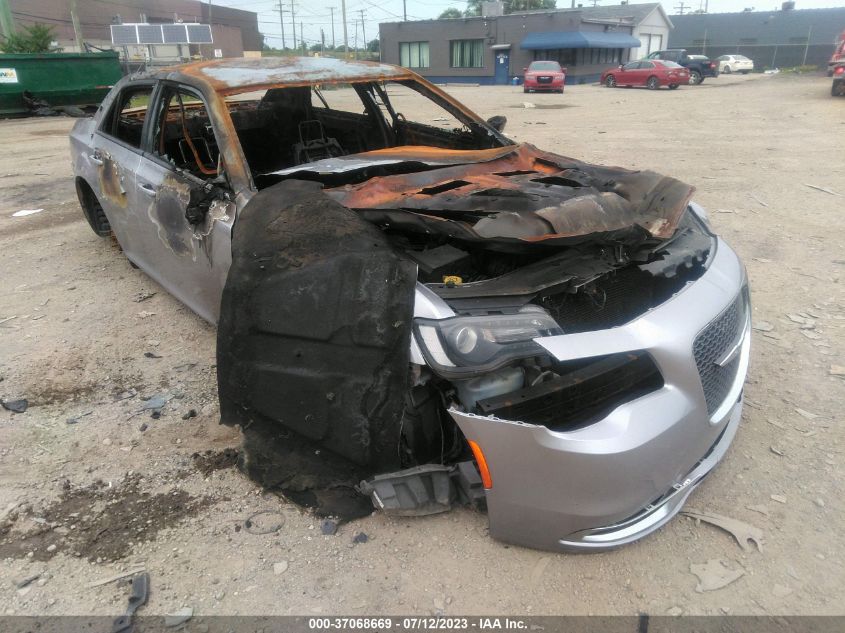 2015 CHRYSLER 300 300S - 2C3CCABG6FH781068