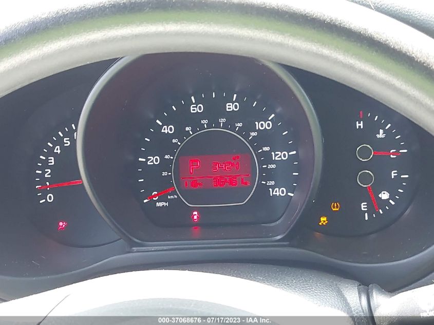 2016 KIA SOUL + - KNDJP3A56G7346793