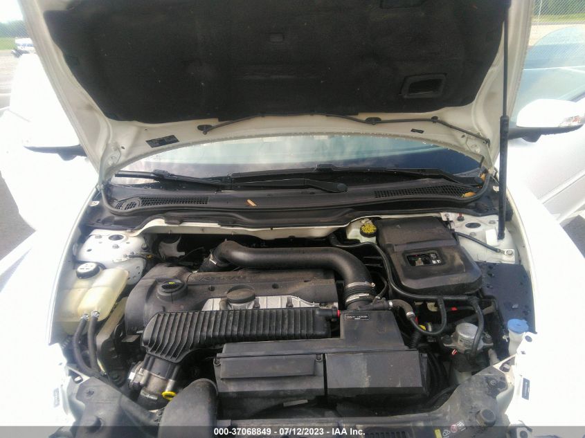 2013 VOLVO C70 T5 YV1672MC5DJ141100