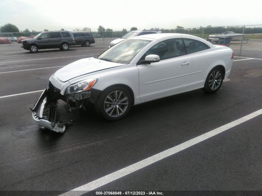 2013 VOLVO C70 T5 YV1672MC5DJ141100