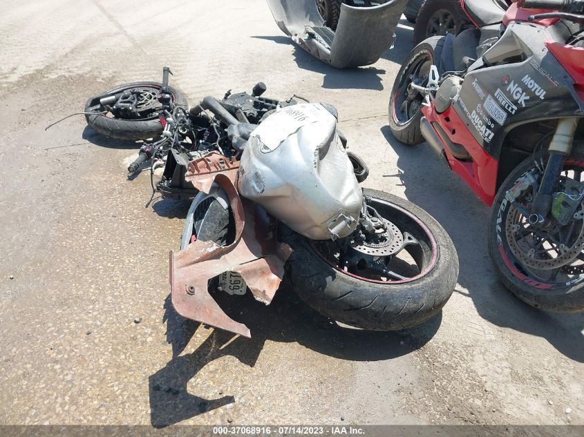 2018 TRIUMPH MOTORCYCLE STREET TRIPLE R SMTA434DXJT862764