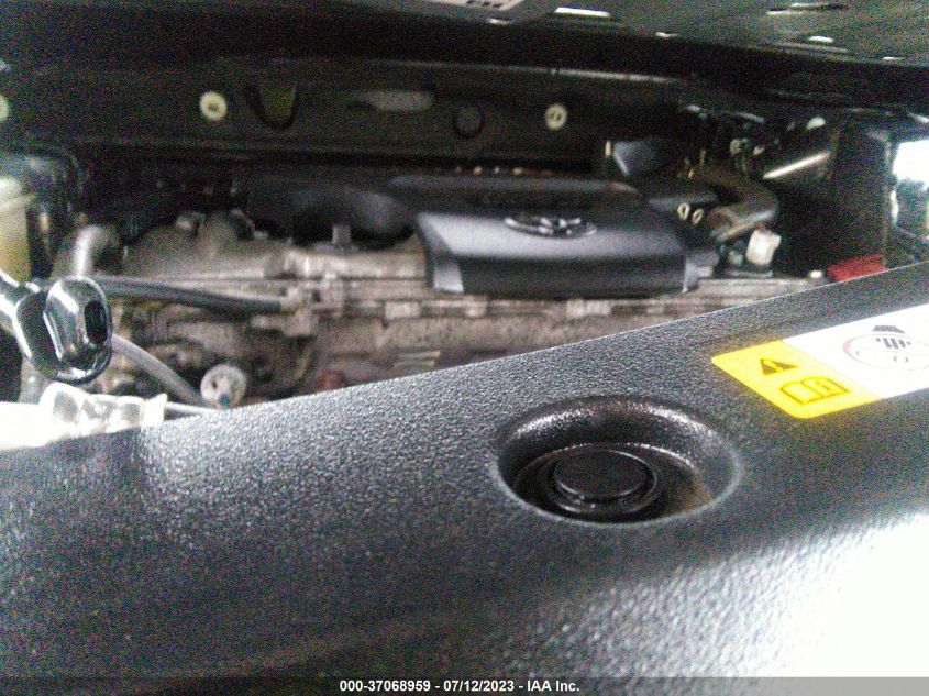 2018 TOYOTA RAV4 LE - 2T3ZFREV4JW520620